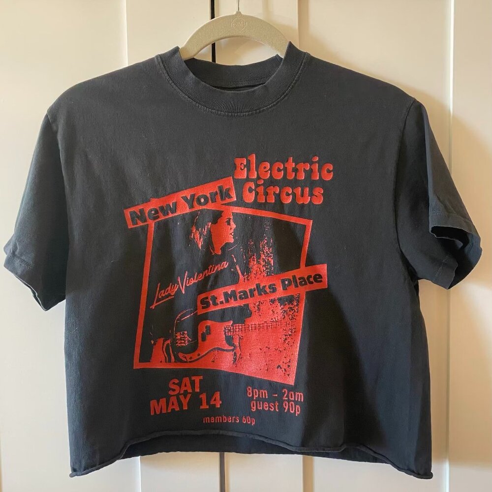 Brandy Melville Aleena Electric Circus Top Cropped Black Red Small